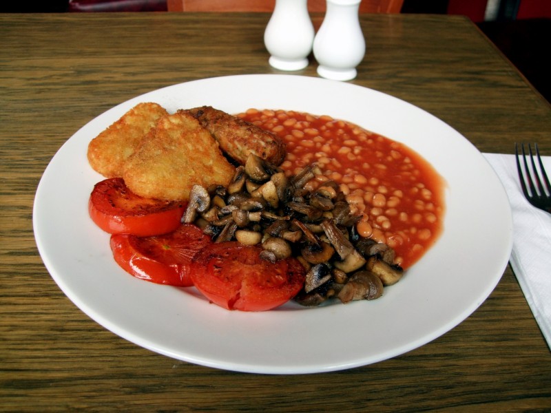 Full english breakfast with veggie sausages cc flickr user ewan m