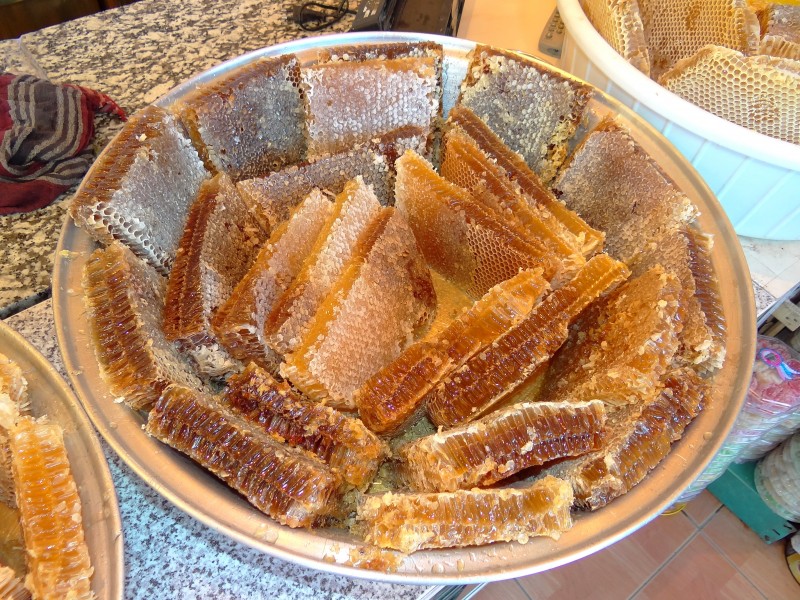 Honeycombs for Sale - Saraeyn - Iranian Azerbaijan - Iran (7421128352)