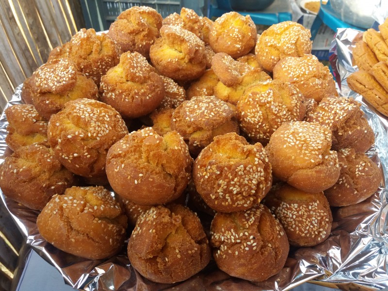 Khejur pitha (1 type)