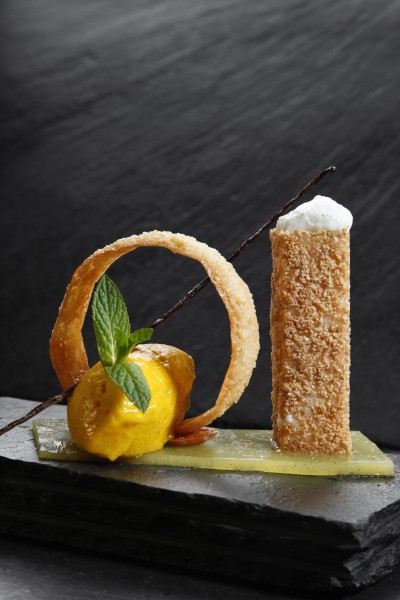 Minestrone de mangue à la coriandre Michelin Star restaurant