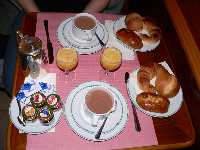 Petit-dej-p1030555