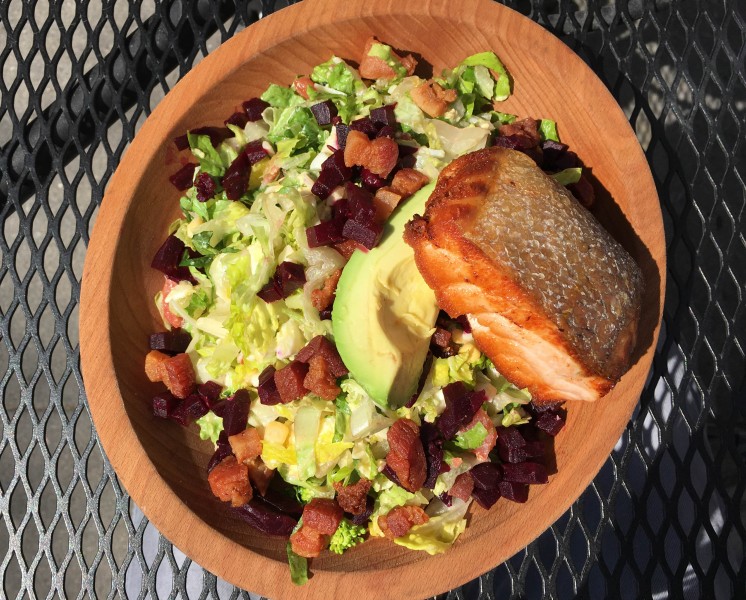Salad with Bacon, Avocado and Salmon (26162964793)