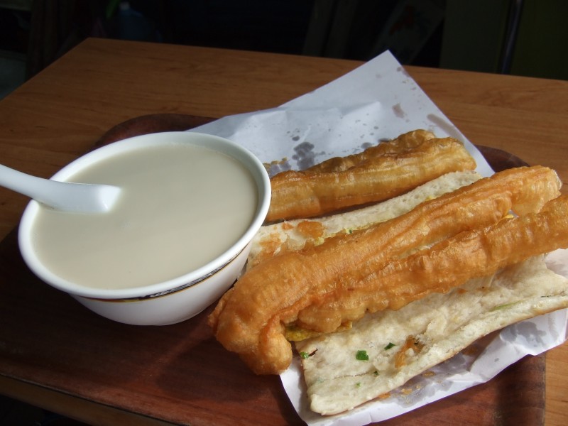 Taiwan breakfast with fresh soymilk flickr user goosmurf