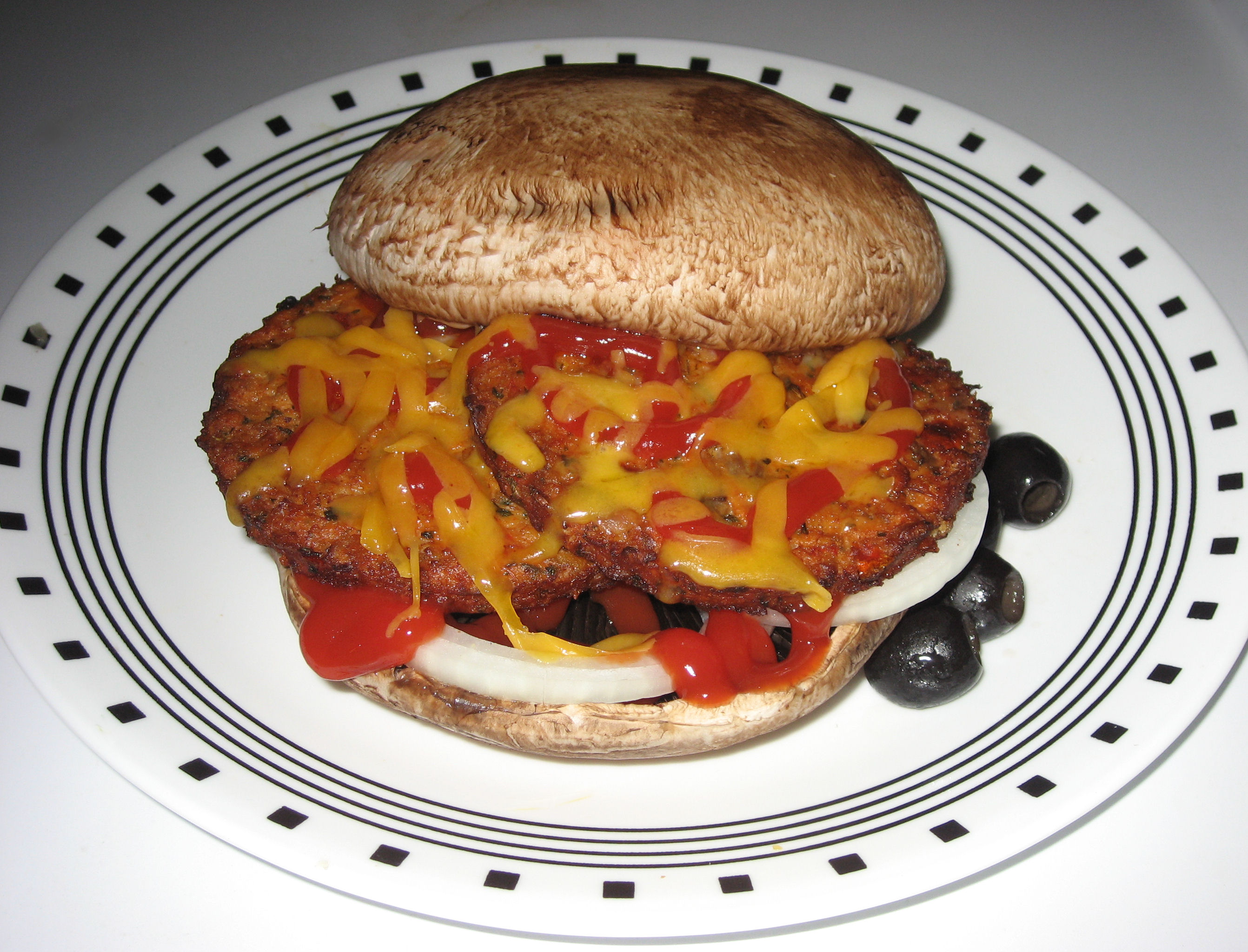 Veggie burger SuziJane flickr creative commons