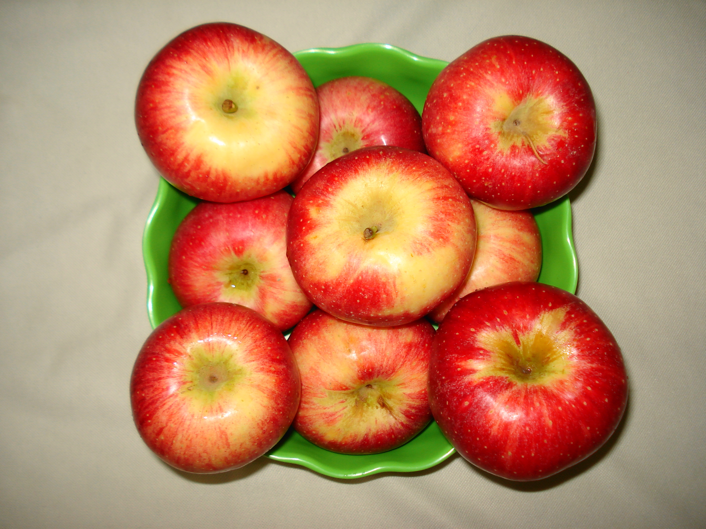 Apples Golden Variety
