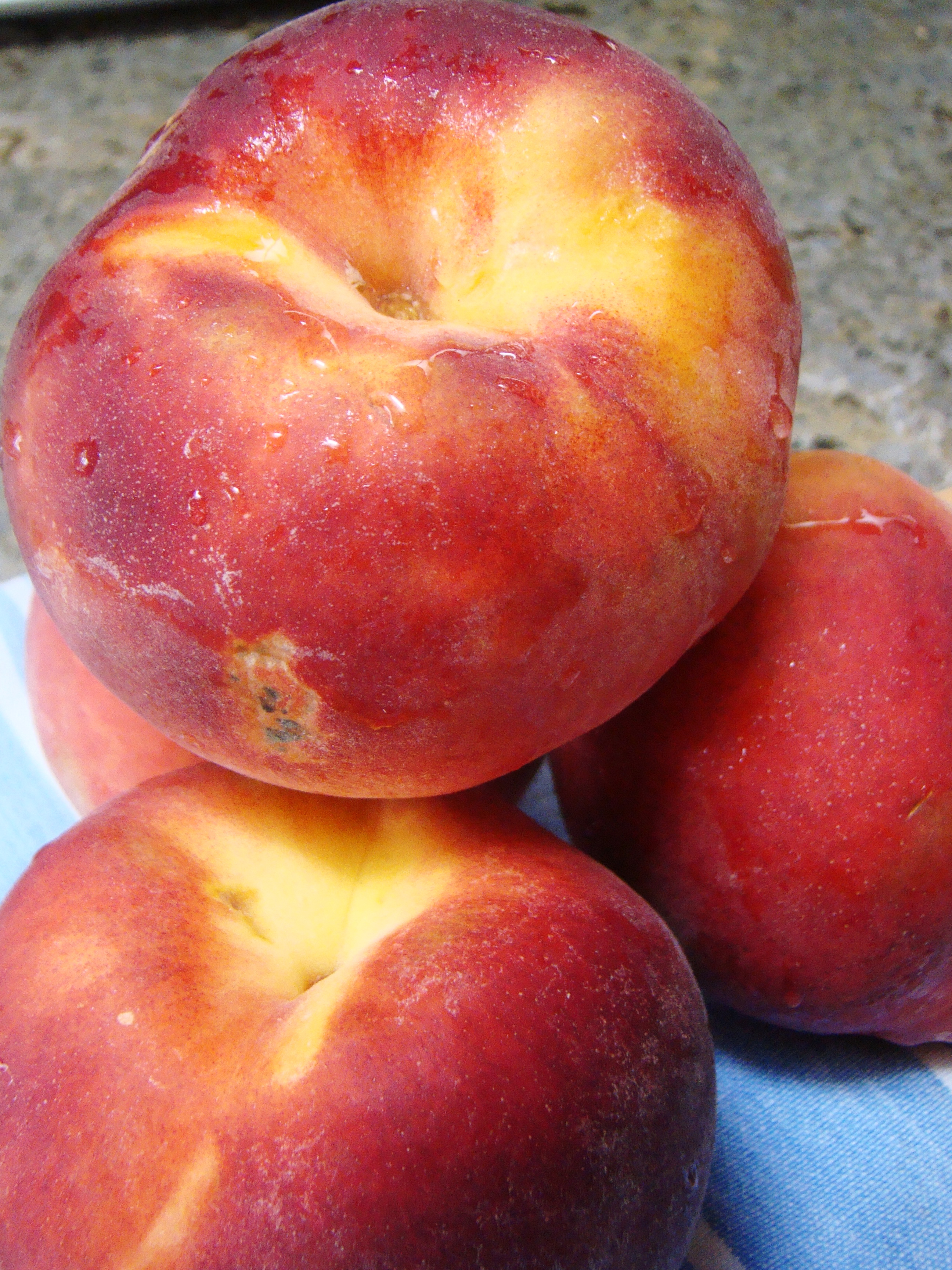 Peaches (4936234607)