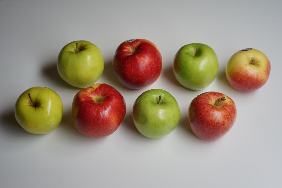 Golden Delicious, SweeTango, Granny Smith, and Gala apples 5