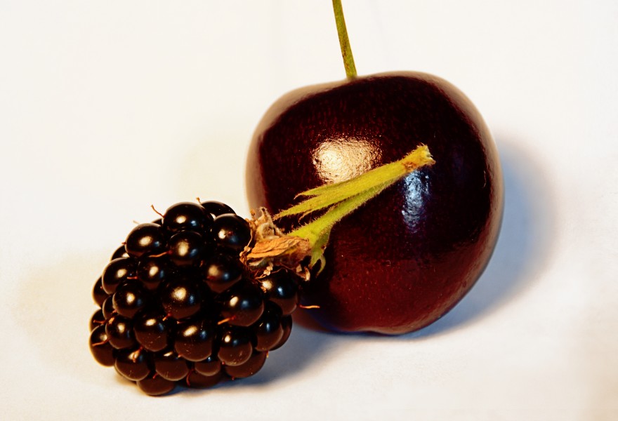 Kirsche + Brombeere (28983826972)