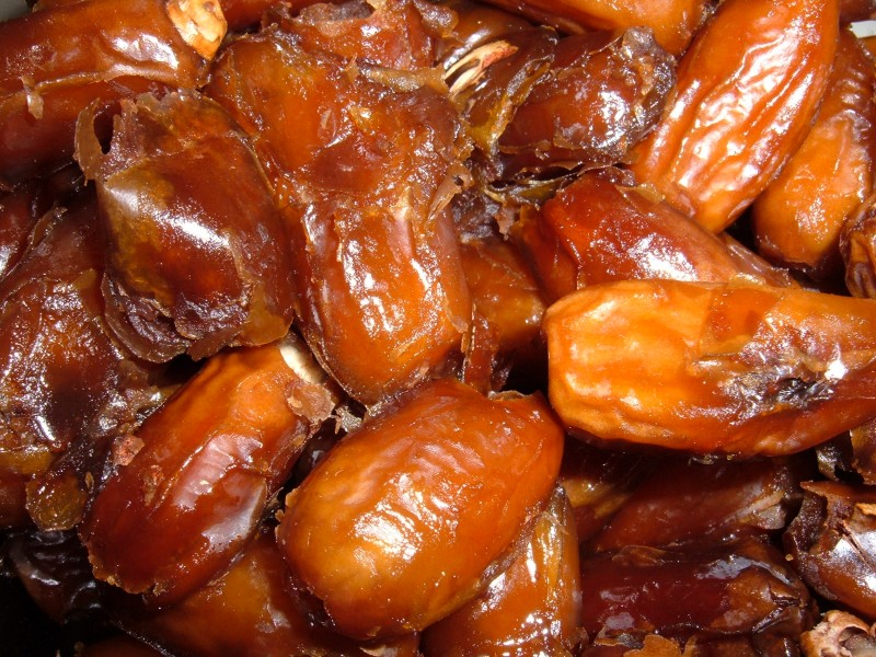 Pitted dates