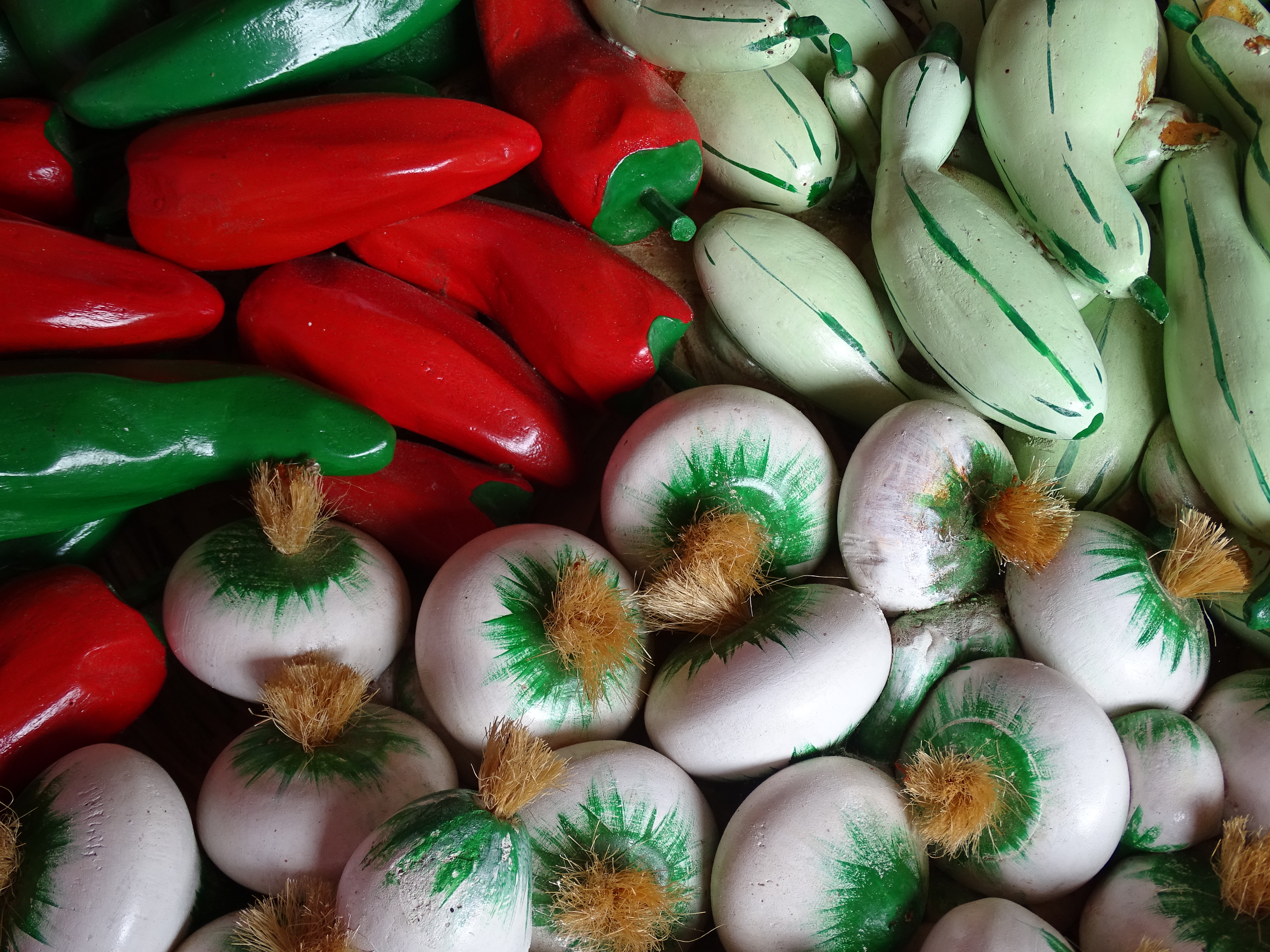 Ceramic Vegetables on Display - Convento y Museo San Francisco - Granada - Nicaragua (31829011131) (2)