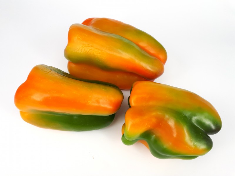3 x Green-orange-yellow bell pepper 2017