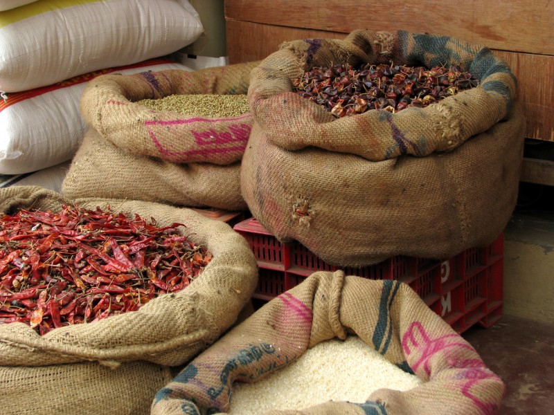 India - Markets - chilies and rice (5208315013)