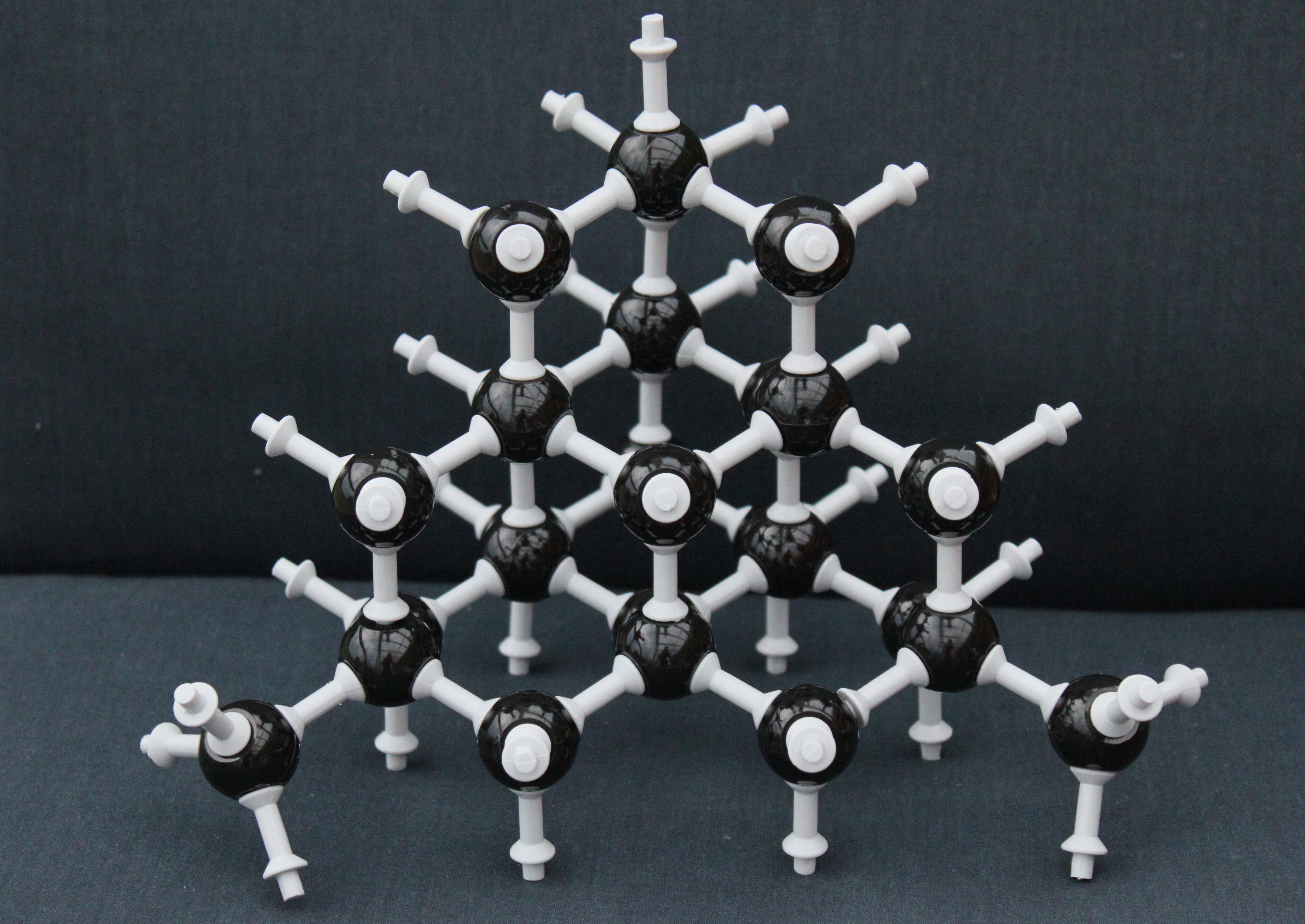 Diamantstruktur Molekülbaukasten 15
