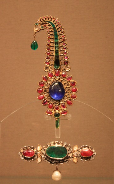 WLA vanda Turban jewels