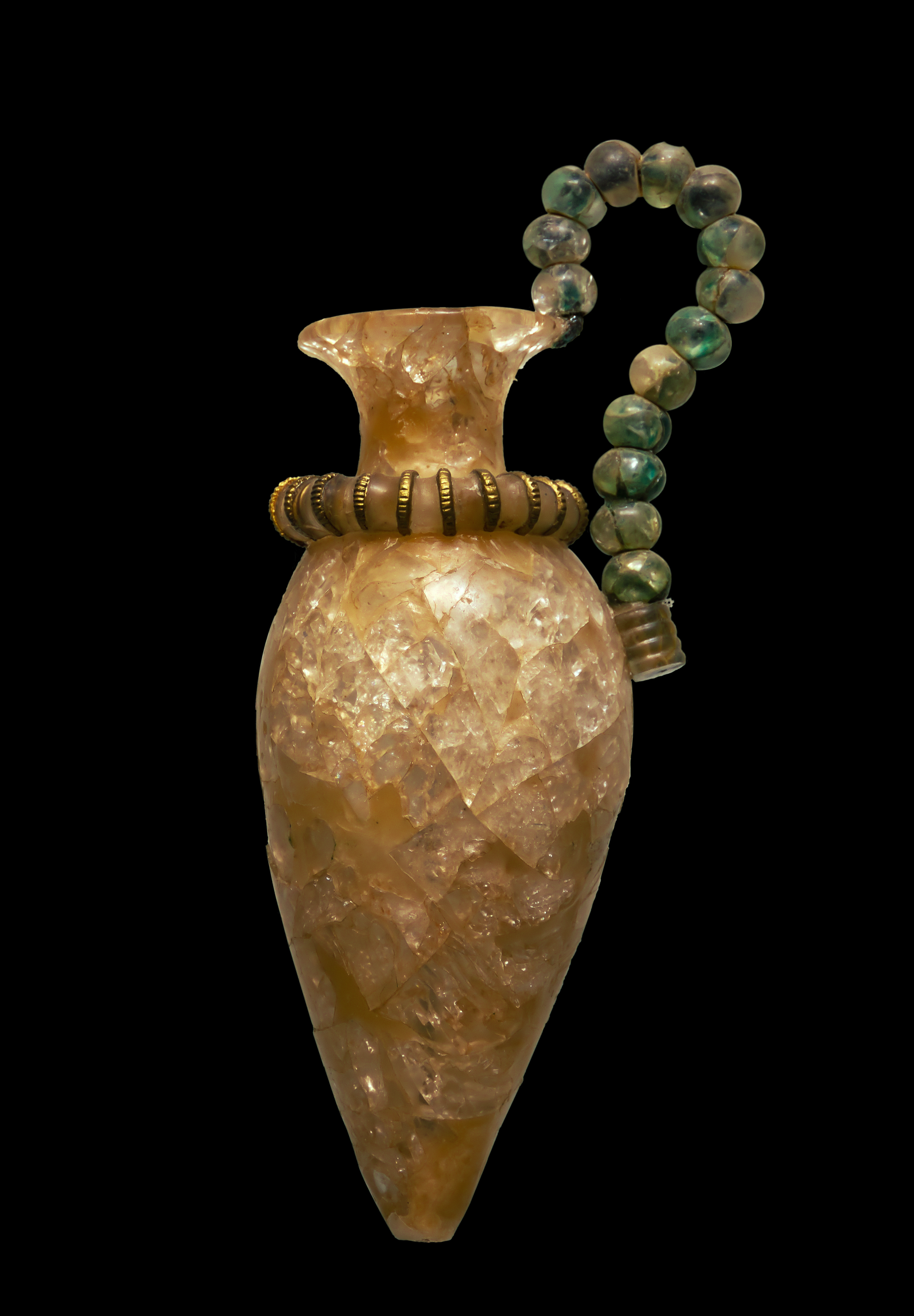 Rock crystal rhyton archmus Heraklion