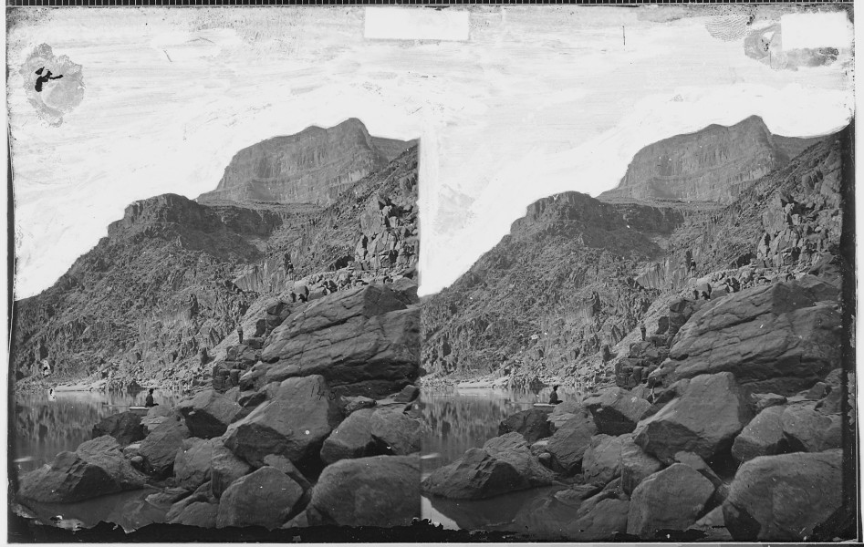 VIEW OF GRAND CANYON WALLS NEAR MOUTH OF DIAMOND RIVER, COLORADO RIVER - NARA - 523911