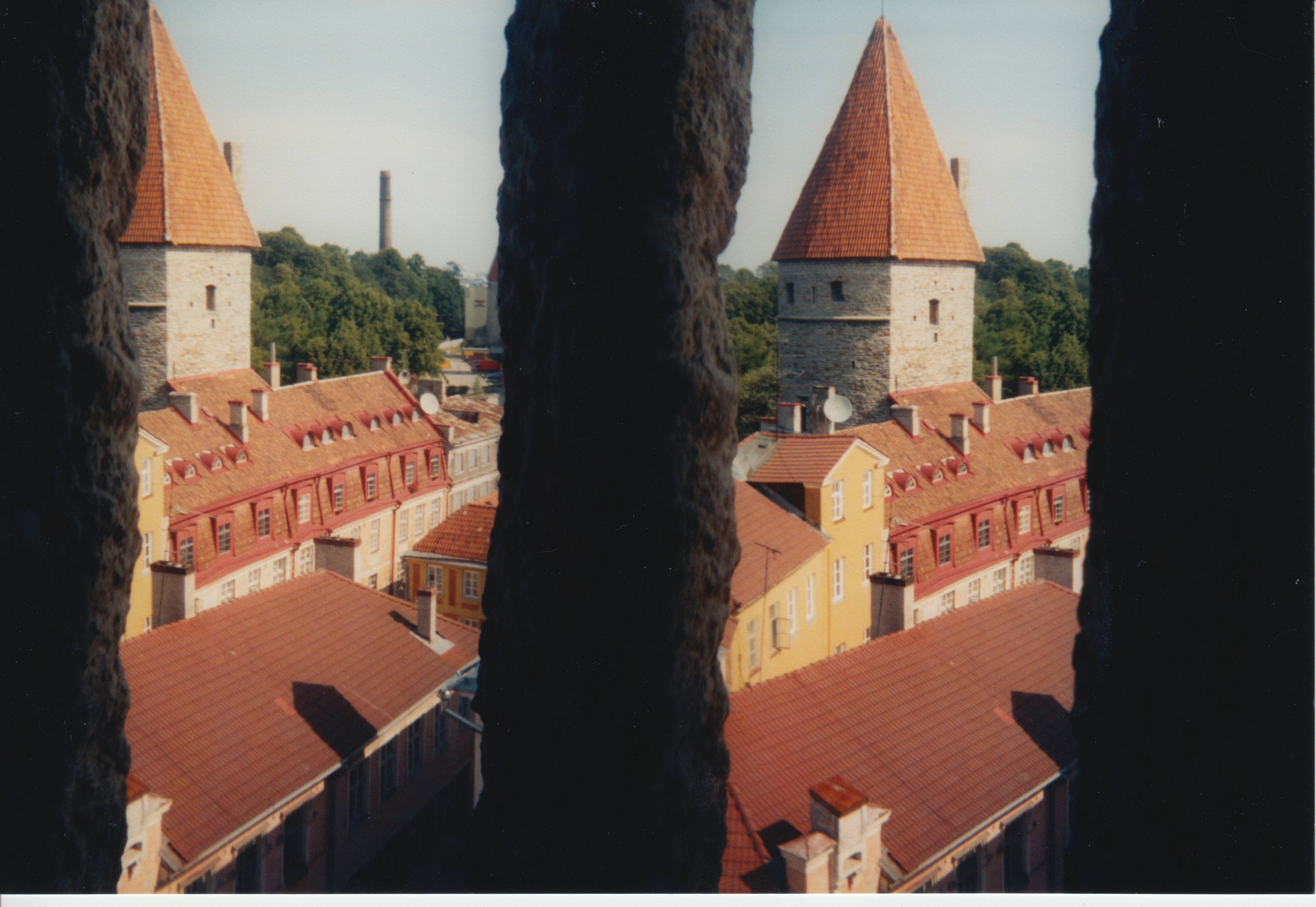 Tallinn Town Wall stereo