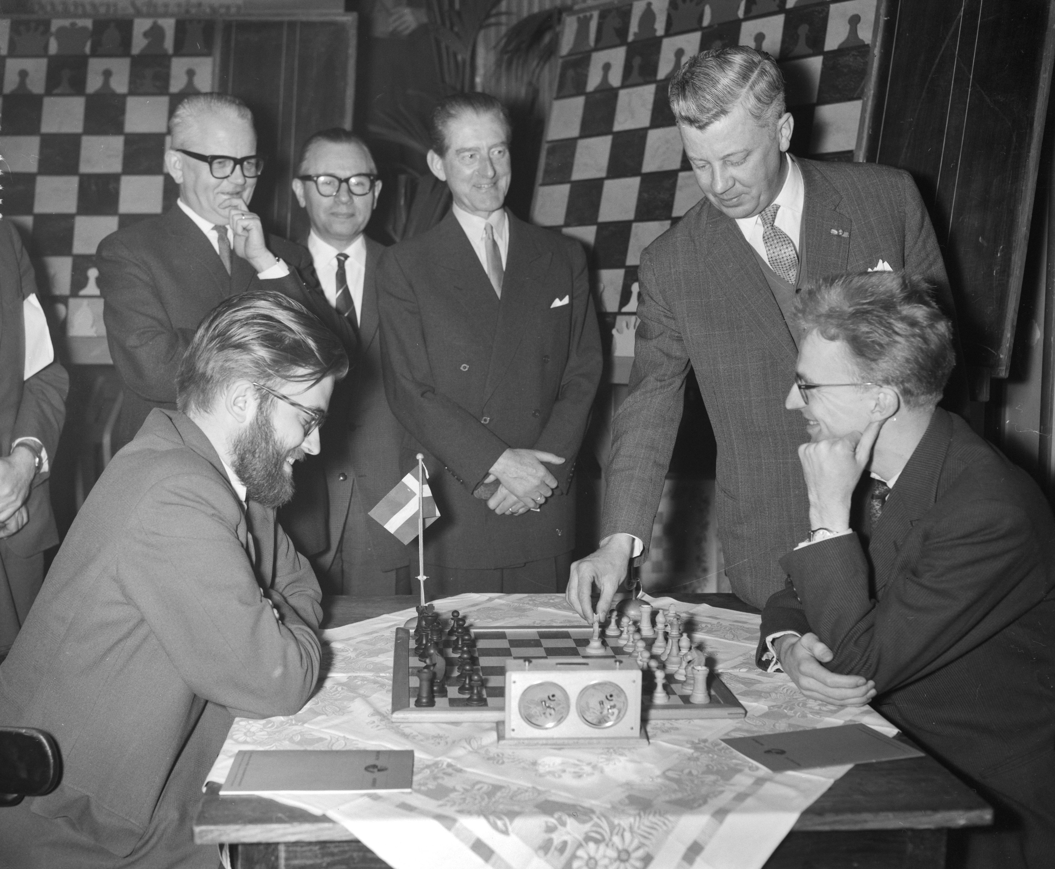 Begin 23e Hoogovenschaaktoernooi te Beverwijk, 1961
