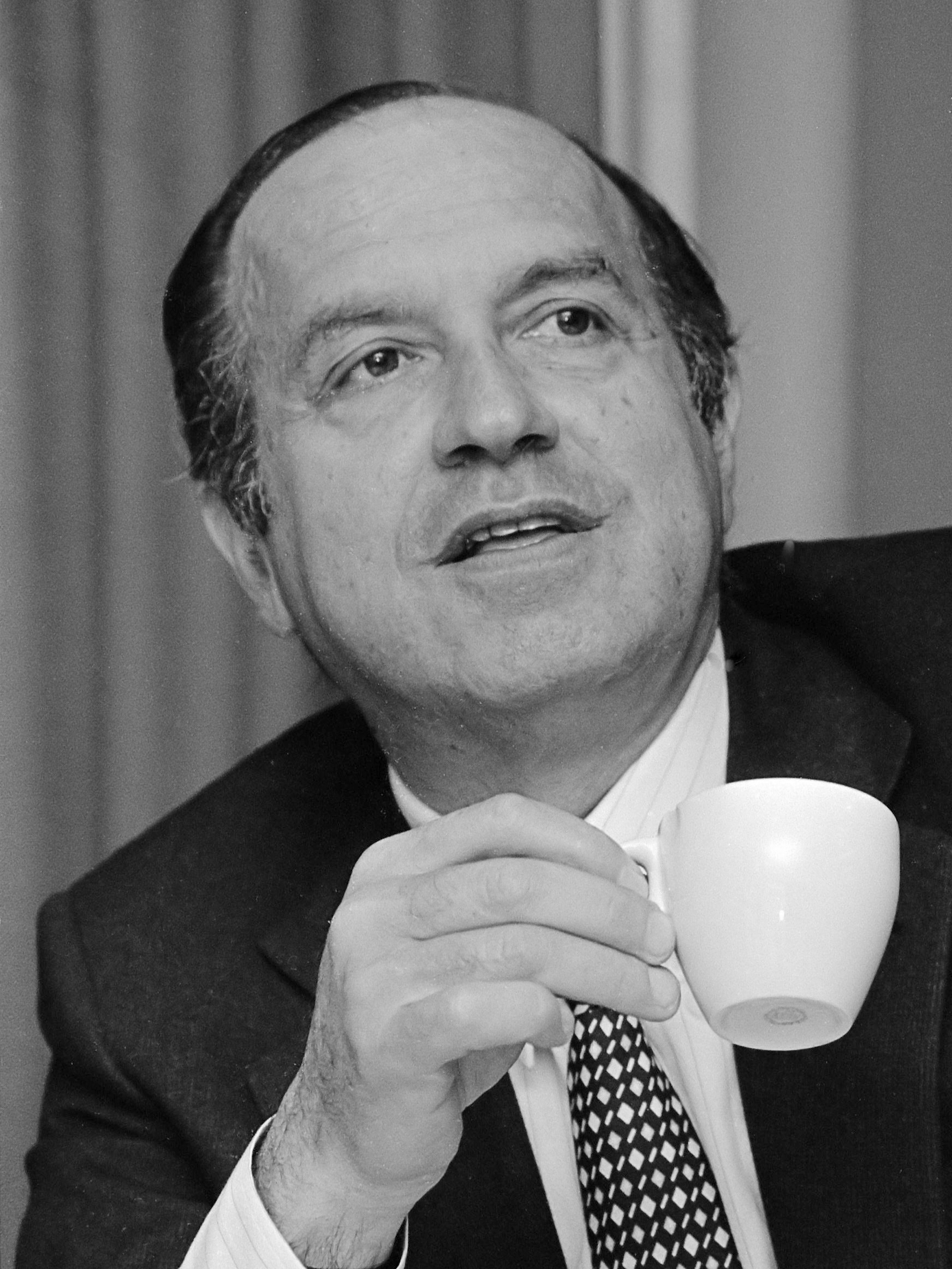 Edouard Saouma (1980)