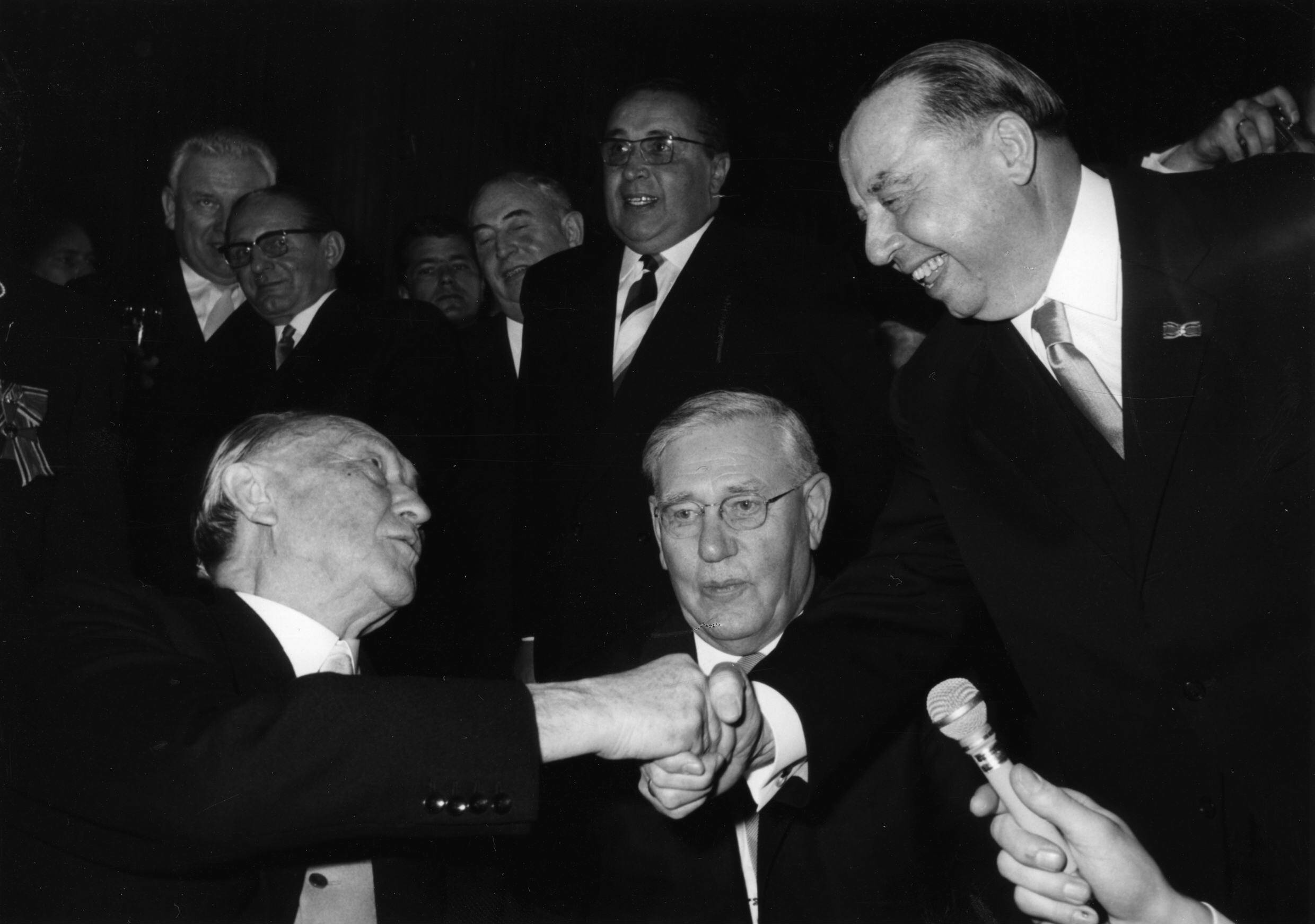 Konrad Adenauer - Vorabend des 90. Geburtstages in der Beethovenhalle-kasf0028