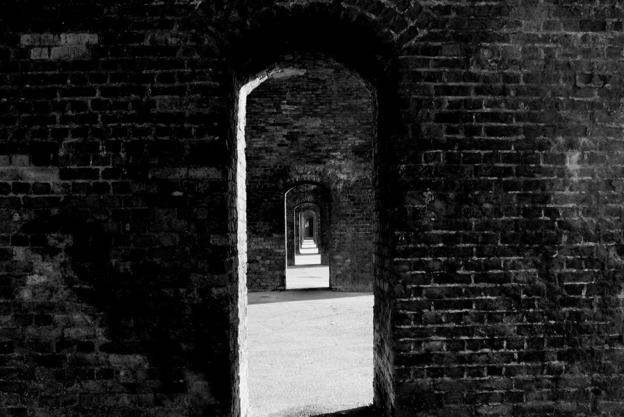2006-01-28 - United Kingdom - England - London - - Island Gardens - Brick Archways - Black and Whit 4888031185