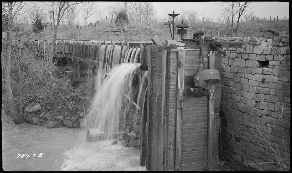 Abandoned mill near Baker Creek Bridge - NARA - 280846