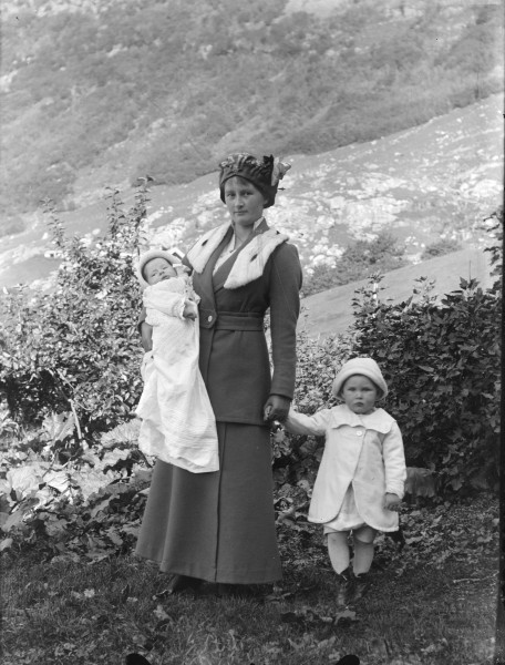 Aslaug Turner and her two children