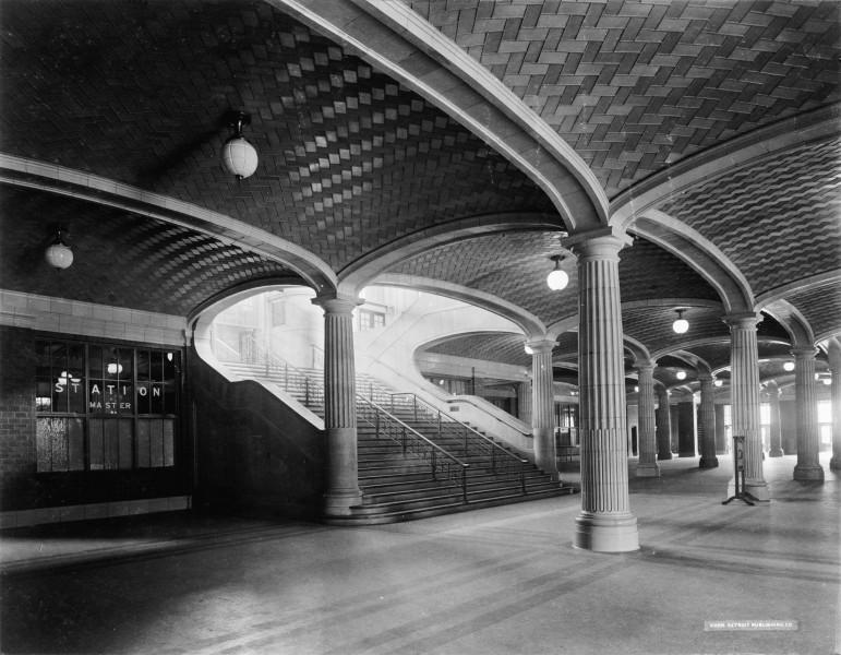C&NWRy lobby and stairs, Chicago cph.3c01584u