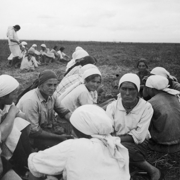 CH-NB - Russland, Nordossetien- Bäuerinnen (Lokalisierung unsicher) - Annemarie Schwarzenbach - SLA-Schwarzenbach-A-5-04-235
