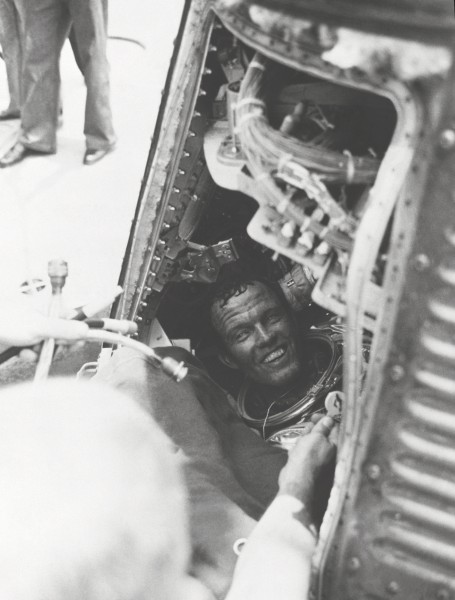 Cooper Inside Faith 7 After Hatch is Blown - GPN-2000-001334