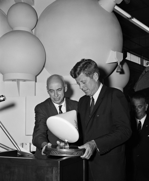 Gilruth-Kennedy-Johnson-model-S62-03989