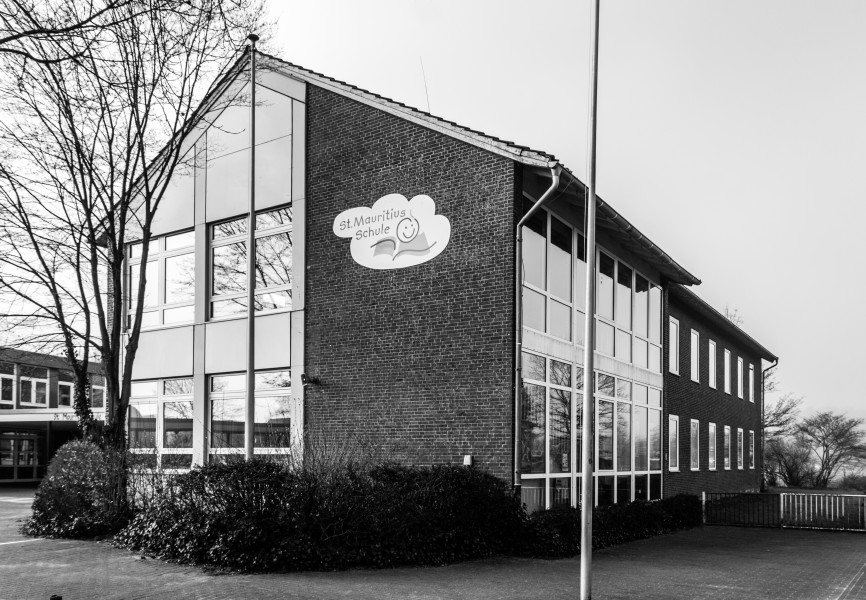 Hausdülmen, St.-Mauritius-Schule -- 2012 -- 2909 (bw)