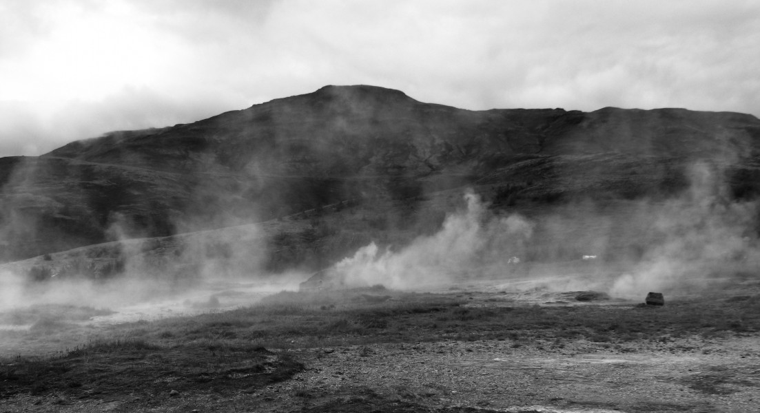 Iceland - Black And White - Golden Circle - Haukadalur - Road Trip (4890510714)