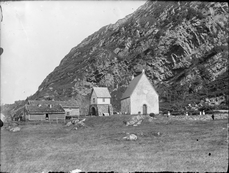 Kinn Church