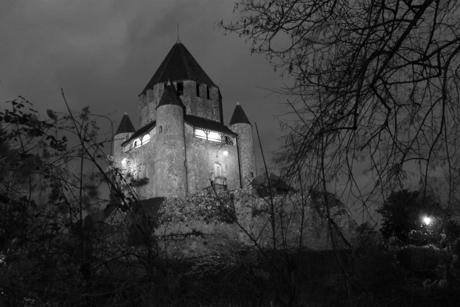 La Tour de César de nuit