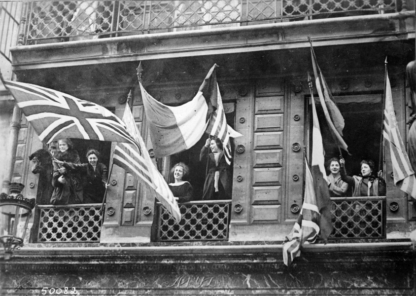 Luxembourgers celebrating 1918