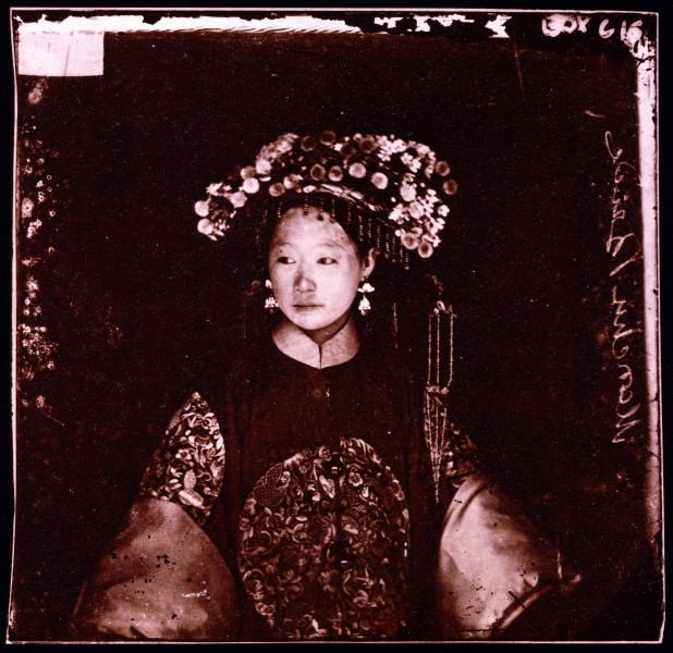 Manchu bride, Peking, Penchilie province, China Wellcome L0031042