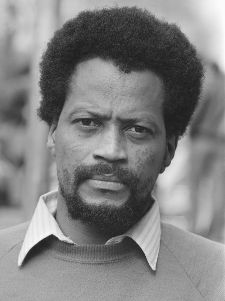 Max Sisulu (1985)