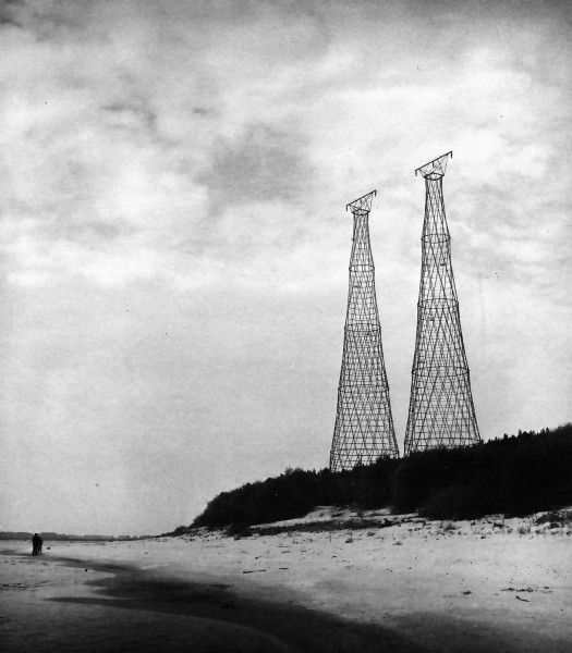 Shukhov Oka Towers 1988 photo by Igor Kazus