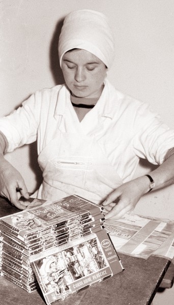 Tovarna čokolade, bonbonov, keksov in pecilnih praškov Sana iz Hoč 1961