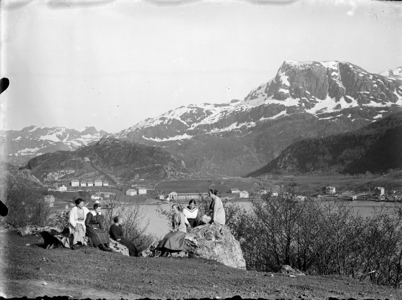 View of Stongfjorden (4544863693)