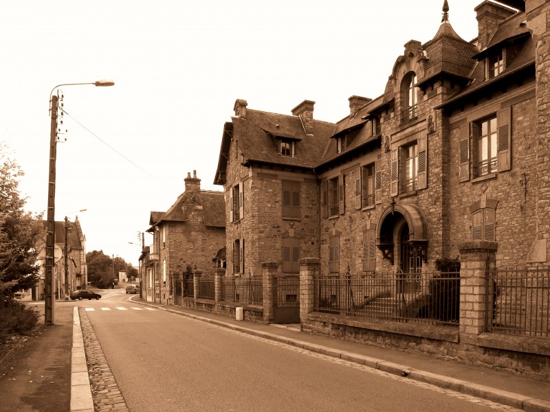 Vitré - Rue du Collège - 20111102 (1)