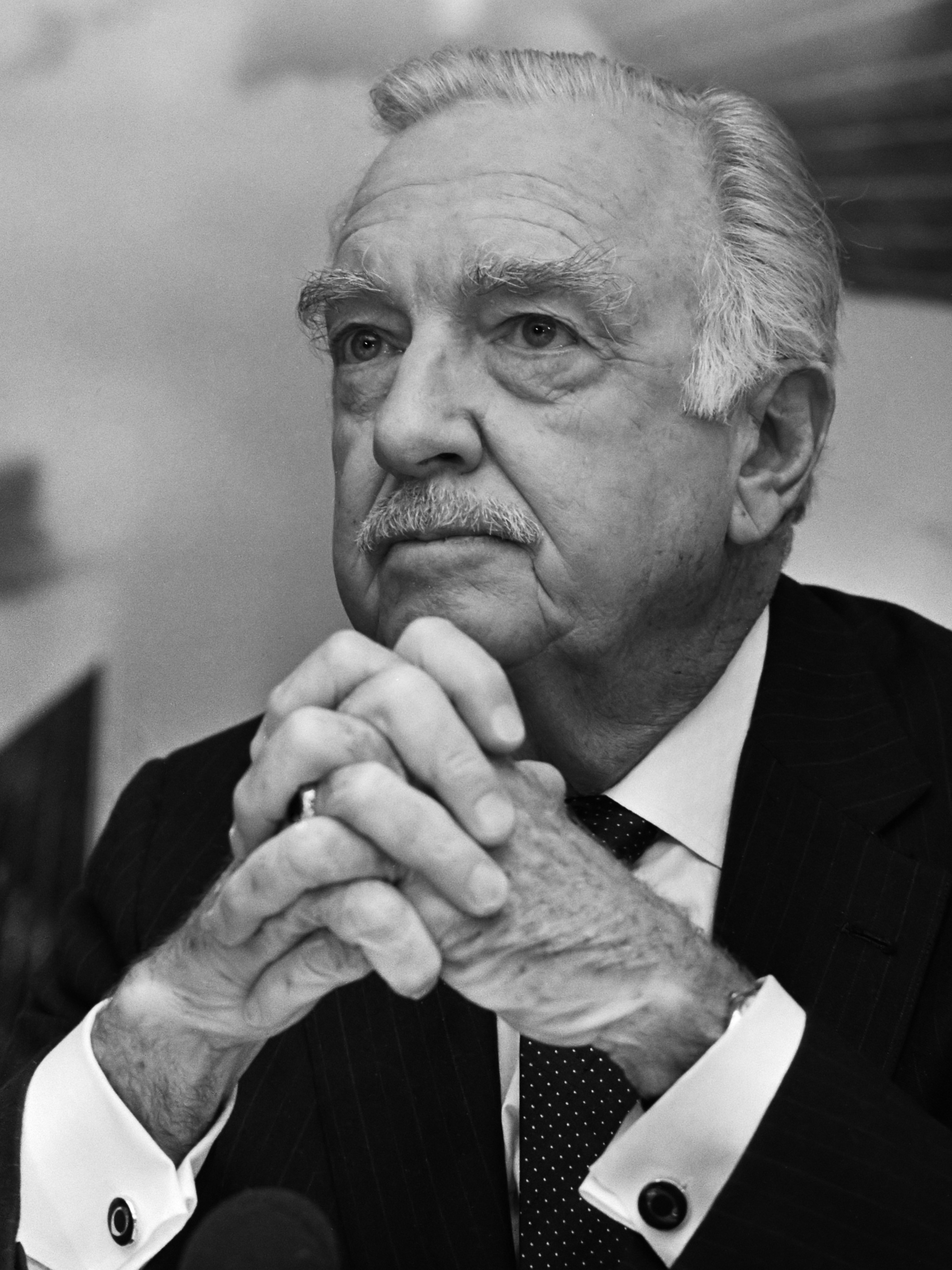 Walter Cronkite (1985)