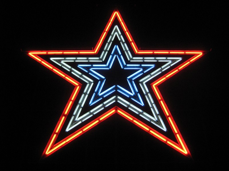 Mill Mountain Star Neon Lights