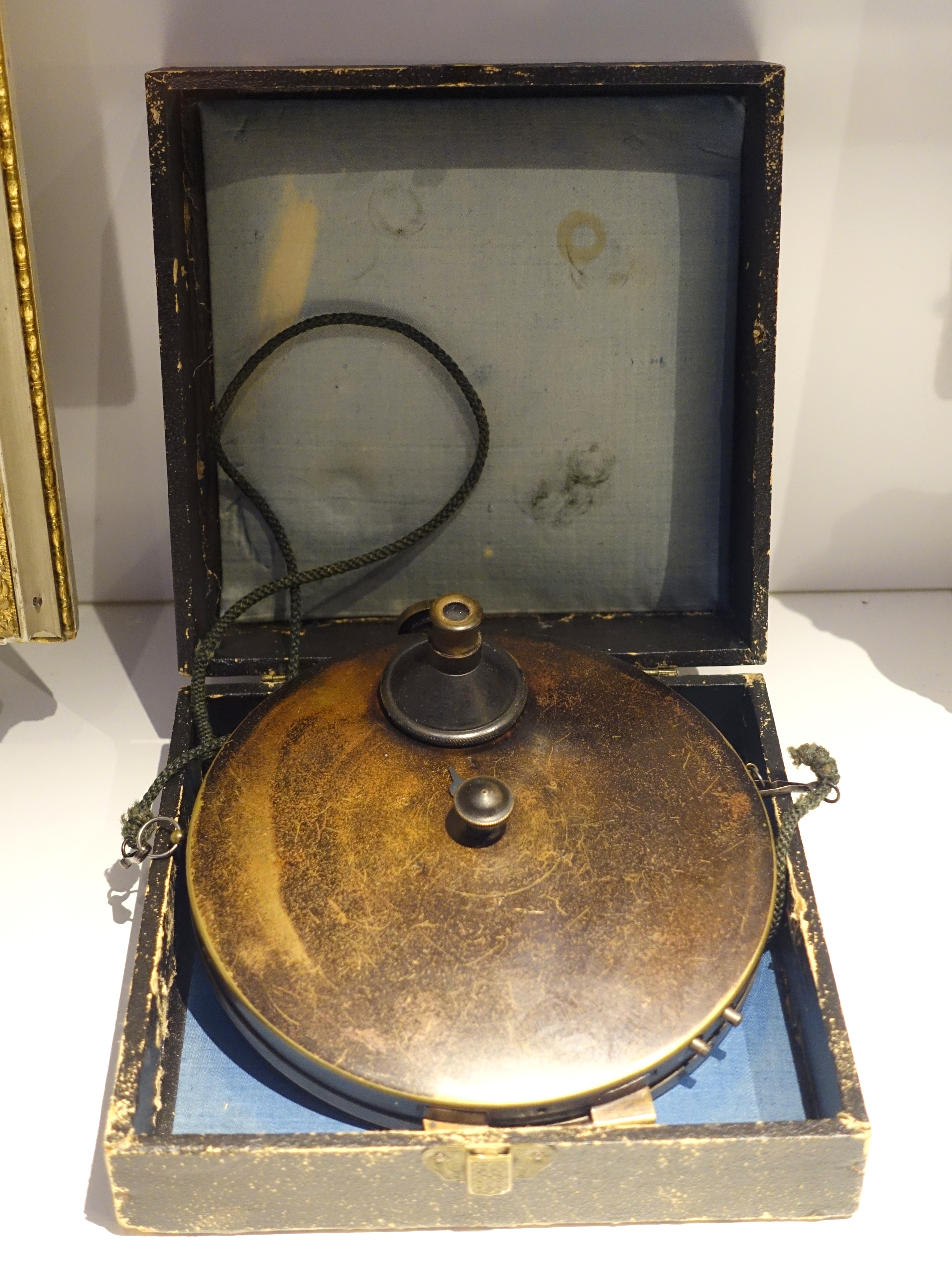 Waistcoat camera, miniature spy camera, 1866-1888 AD, TM20486 - Tekniska museet - Stockholm, Sweden - DSC01432