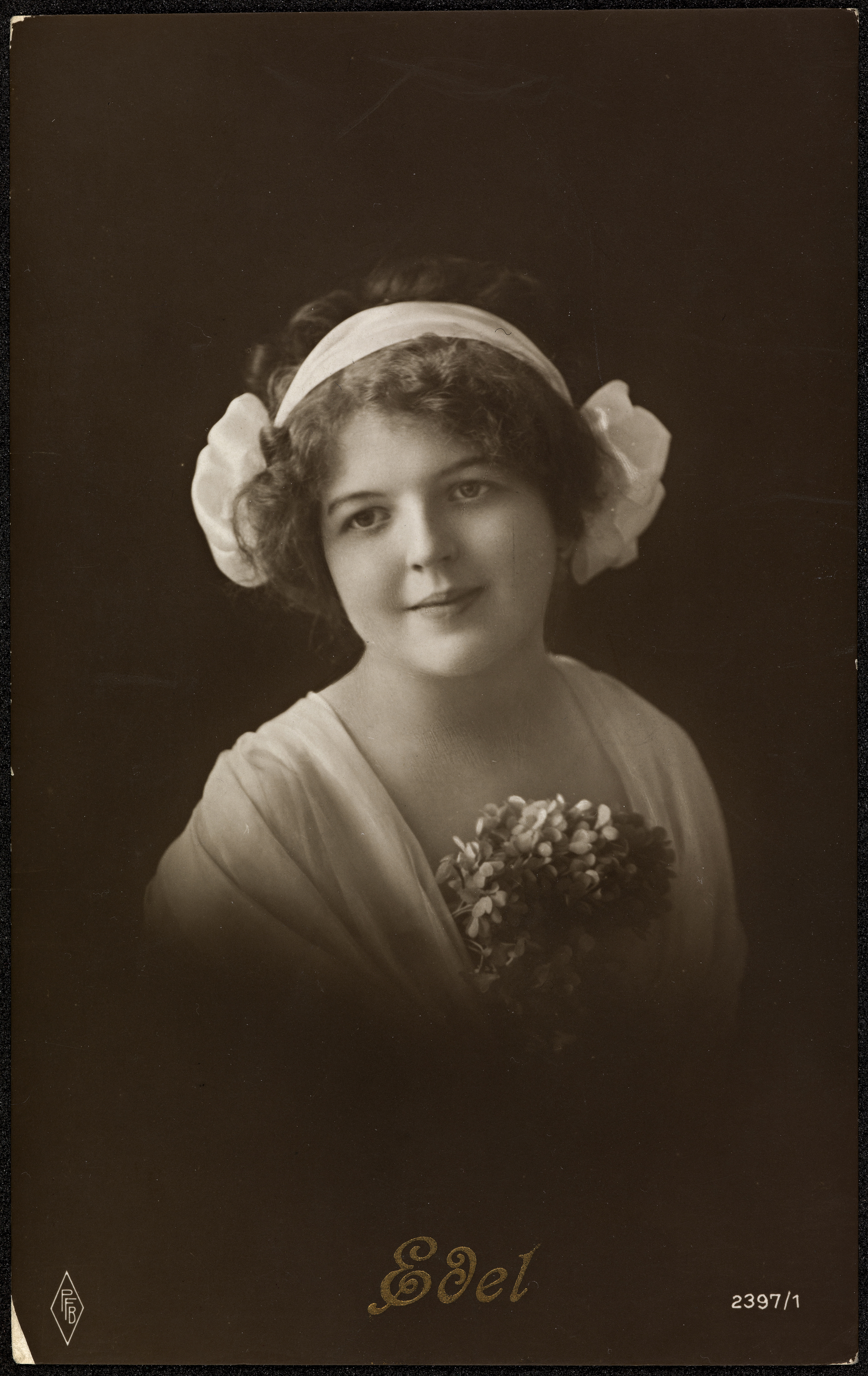 2397-1. Edel (15339047727)