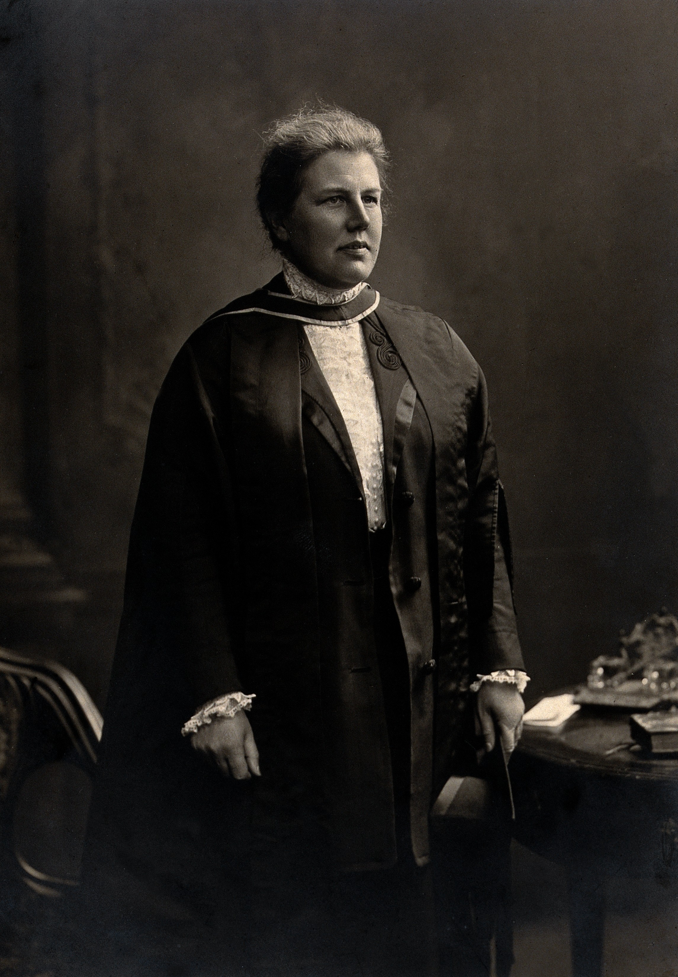 Dame Louisa Aldrich-Blake. Photograph by Lafayette Ltd. Wellcome V0025961