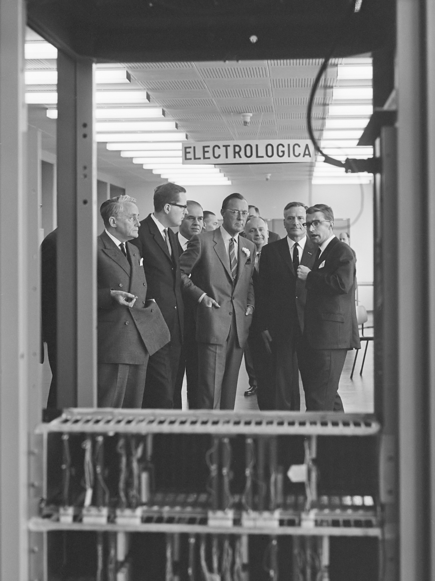 De opening van Electrologica te Rijswijk(1964)