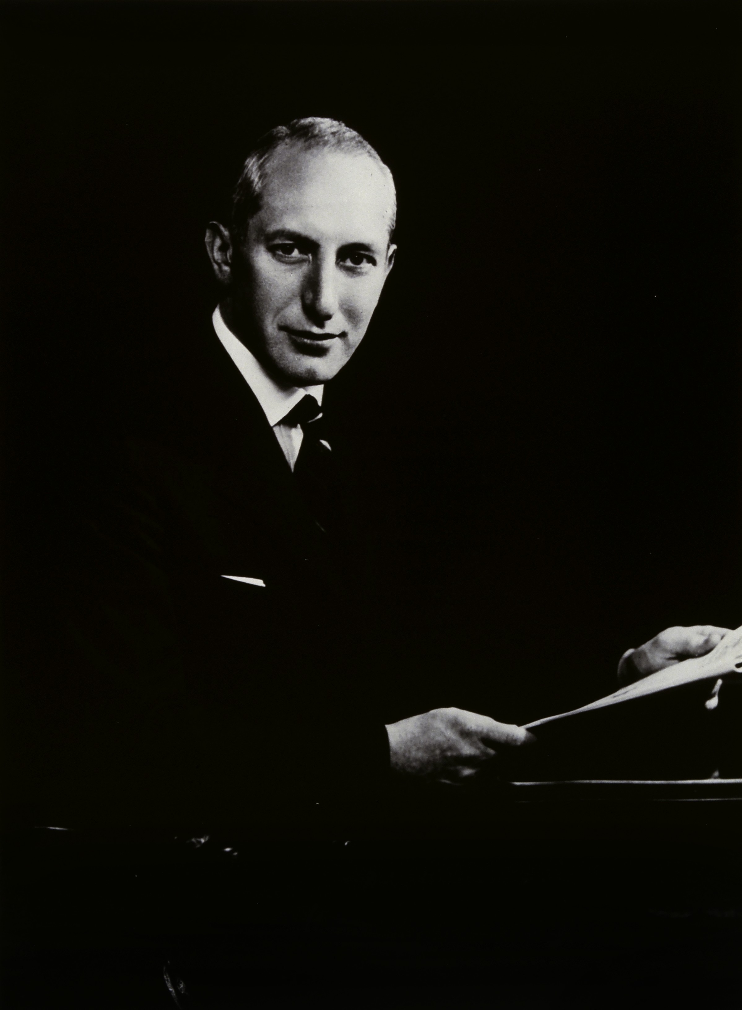 Edgar Ashworth Underwood. Photograph. Wellcome V0027284