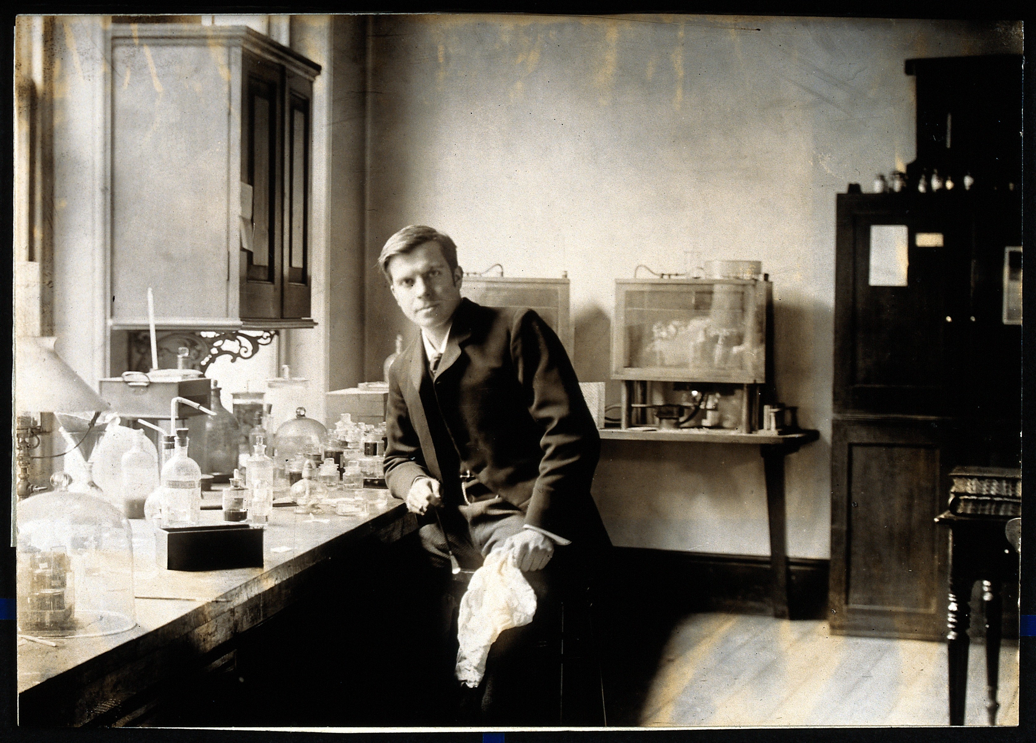 Edward Treacher Collins. Photograph, 1888-1893. Wellcome V0026203